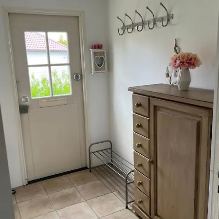 Charmantes Hilda Mit Terrasse By Interhome Wervershoof