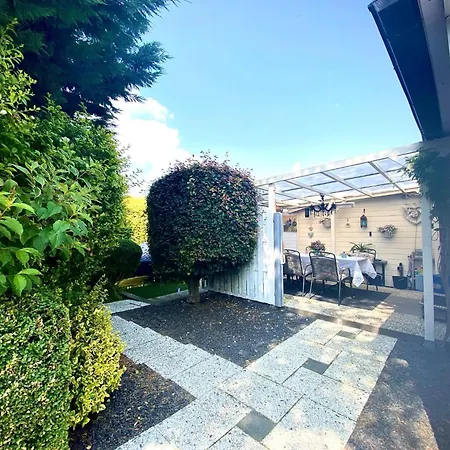 Charmantes Hilda Mit Terrasse By Interhome Wervershoof