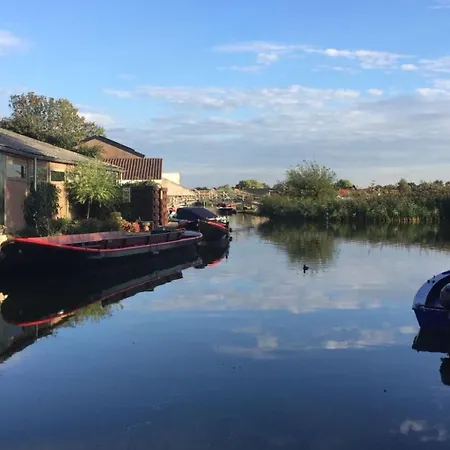 Charmantes Hilda Mit Terrasse By Interhome Wervershoof