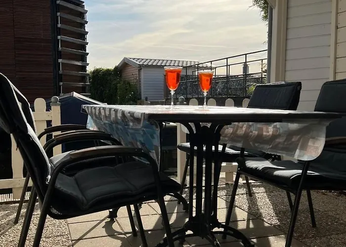 Charmantes Hilda Mit Terrasse By Interhome בית נופש Wervershoof